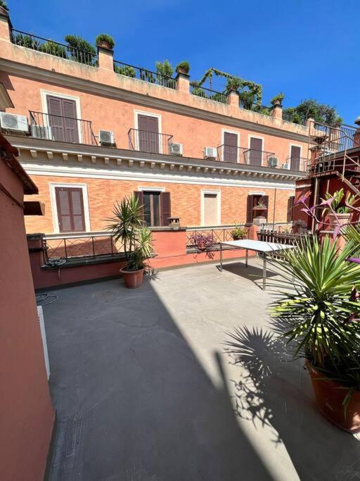 Campo De' Fiori Rooftop Apartment โรม ภายนอก รูปภาพ